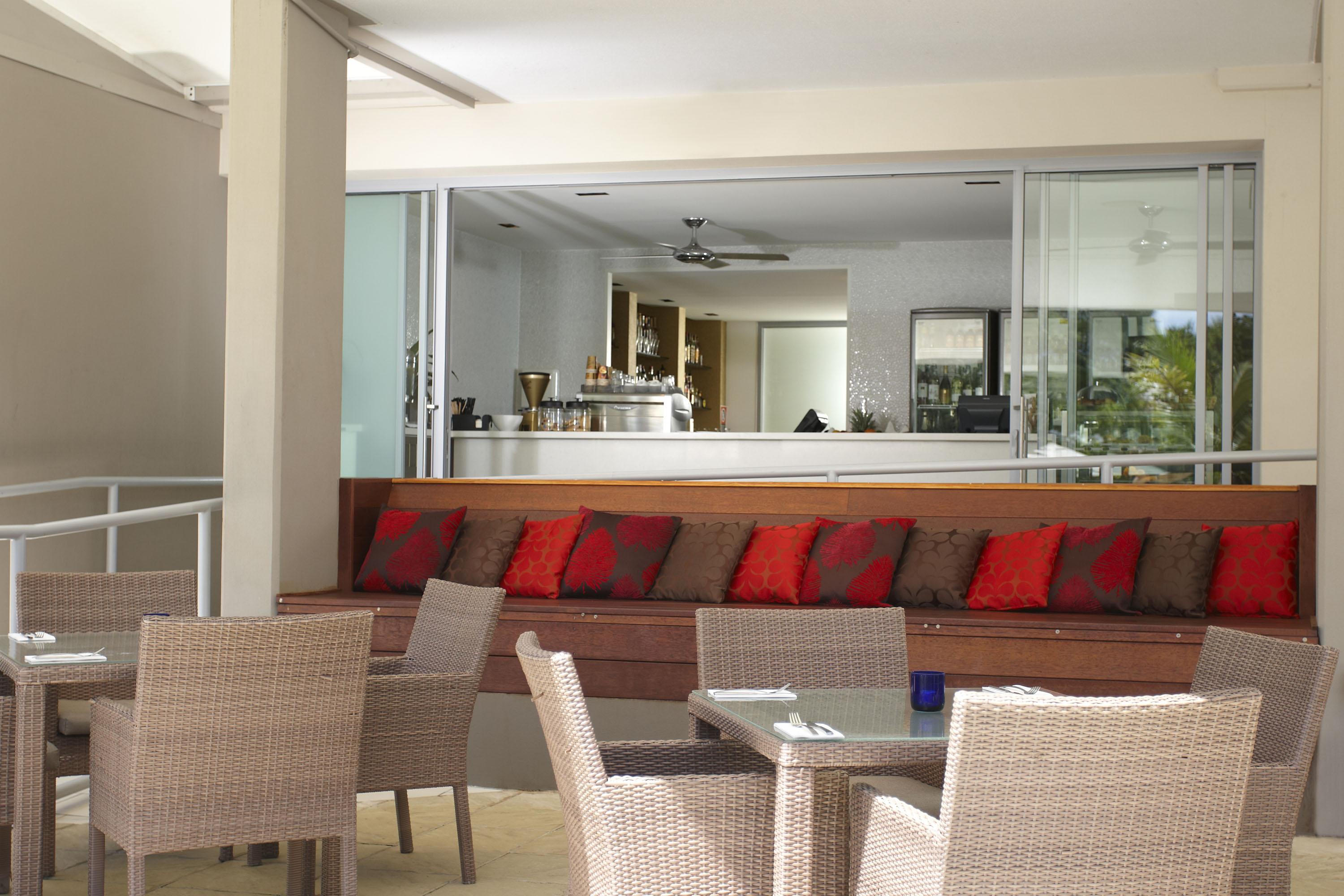 Peppers Salt Resort & Spa Кингсклифф Экстерьер фото The bar at the hotel